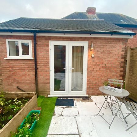 Hotel Cosy Cart Shed Evesham Exterior foto